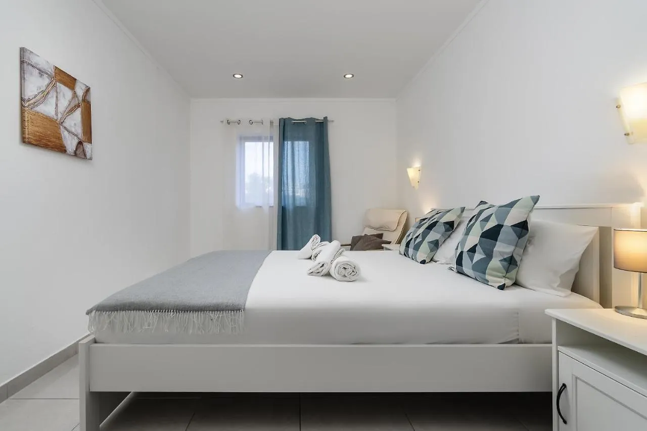 Wonderful Praia Da Rocha Flat By Lovelystay Portimao